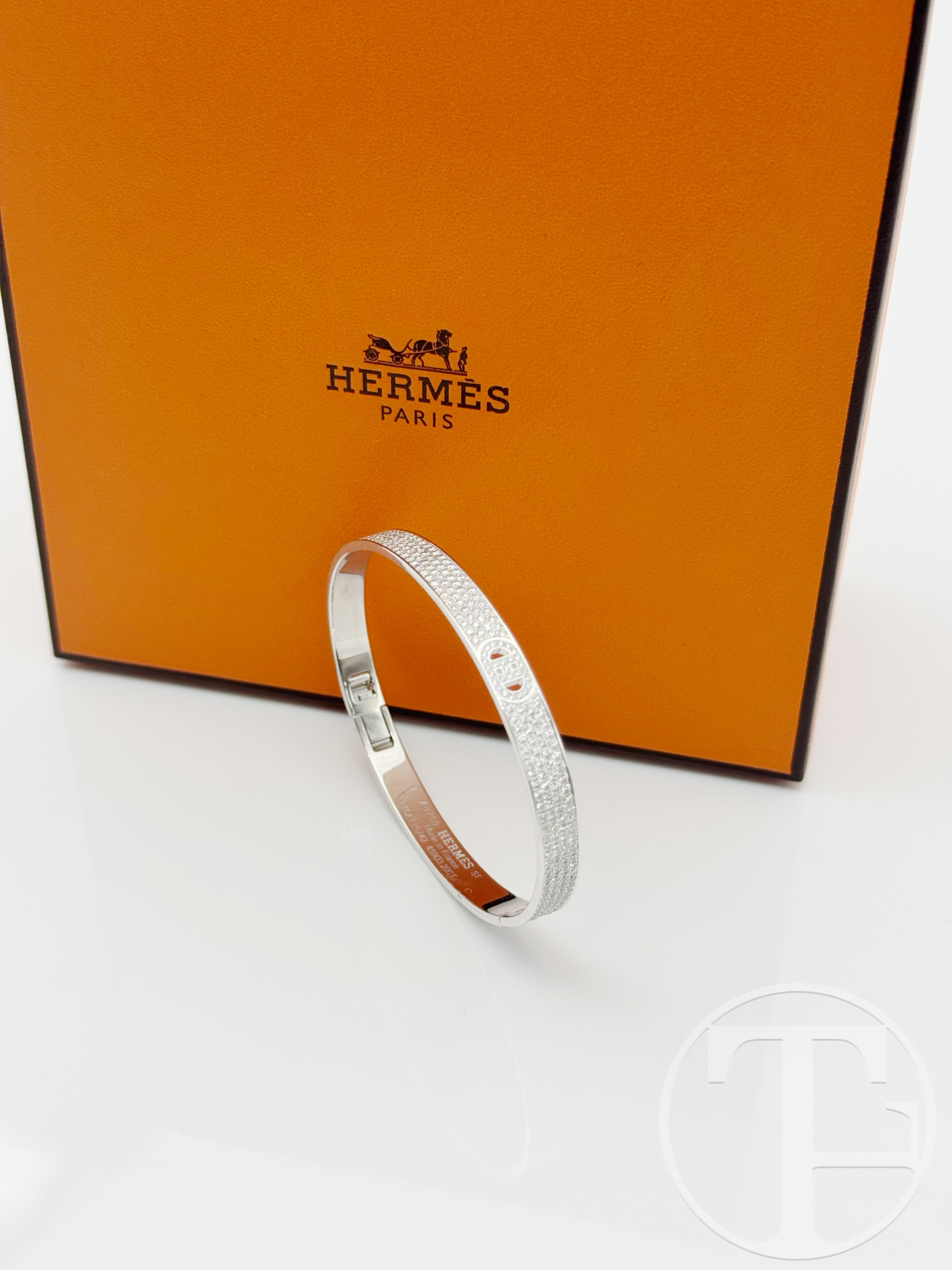 hermes h d'ancre bracelet (full diamond) hermes h d'ancre bracelet (full diamond)