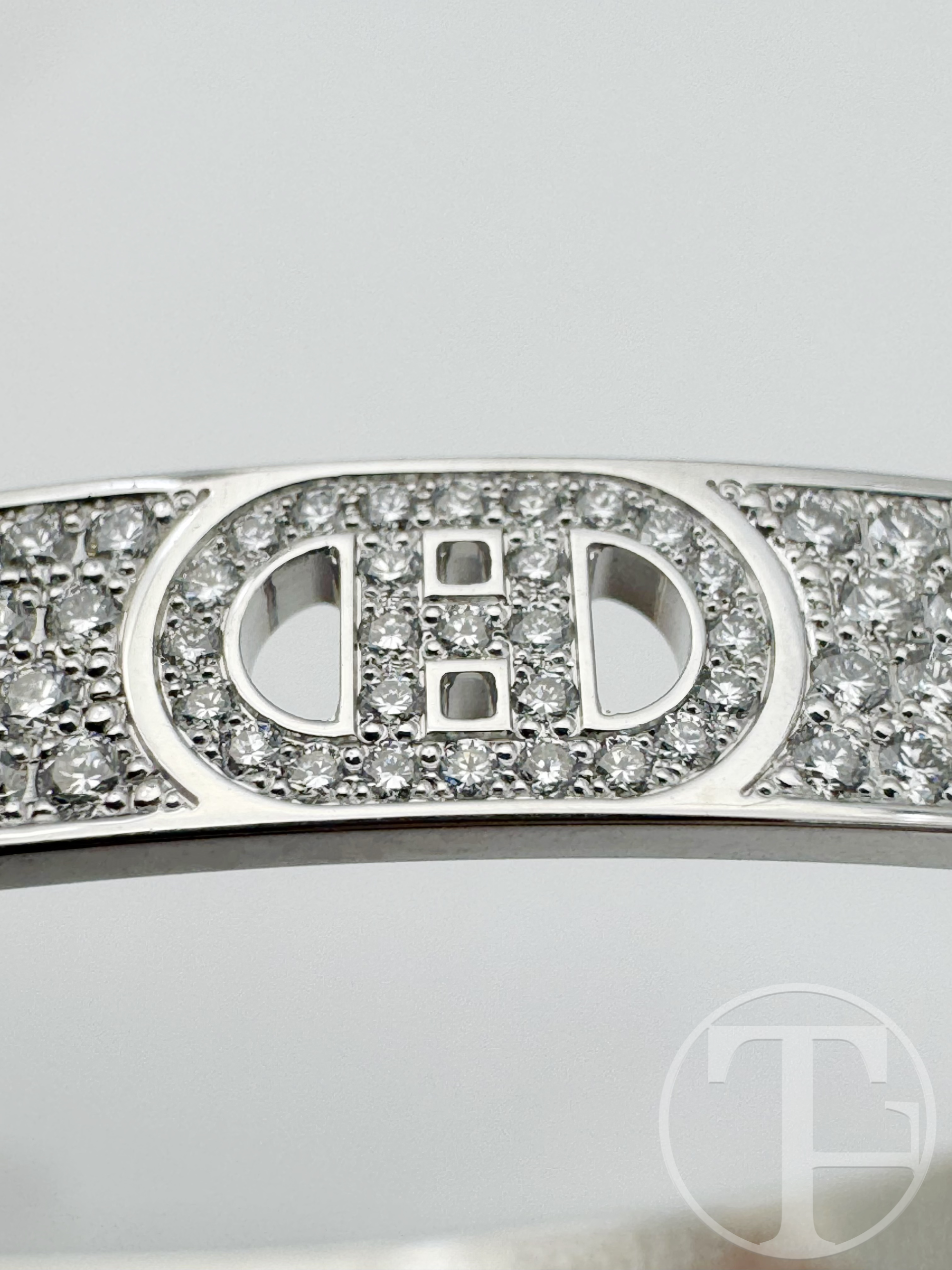 hermes h d'ancre bracelet (full diamond) hermes h d'ancre bracelet (full diamond)