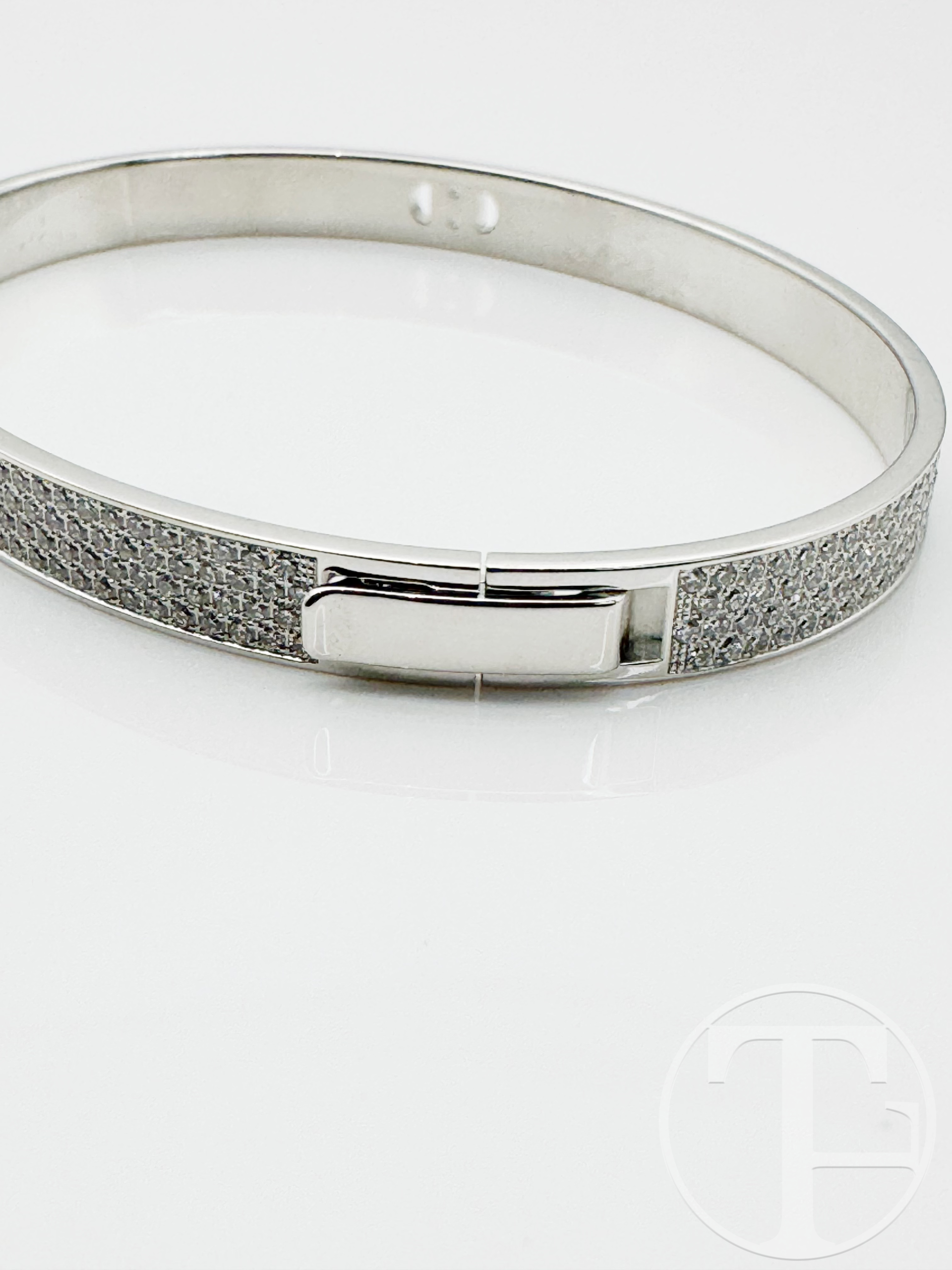 hermes h d'ancre bracelet (full diamond) hermes h d'ancre bracelet (full diamond)