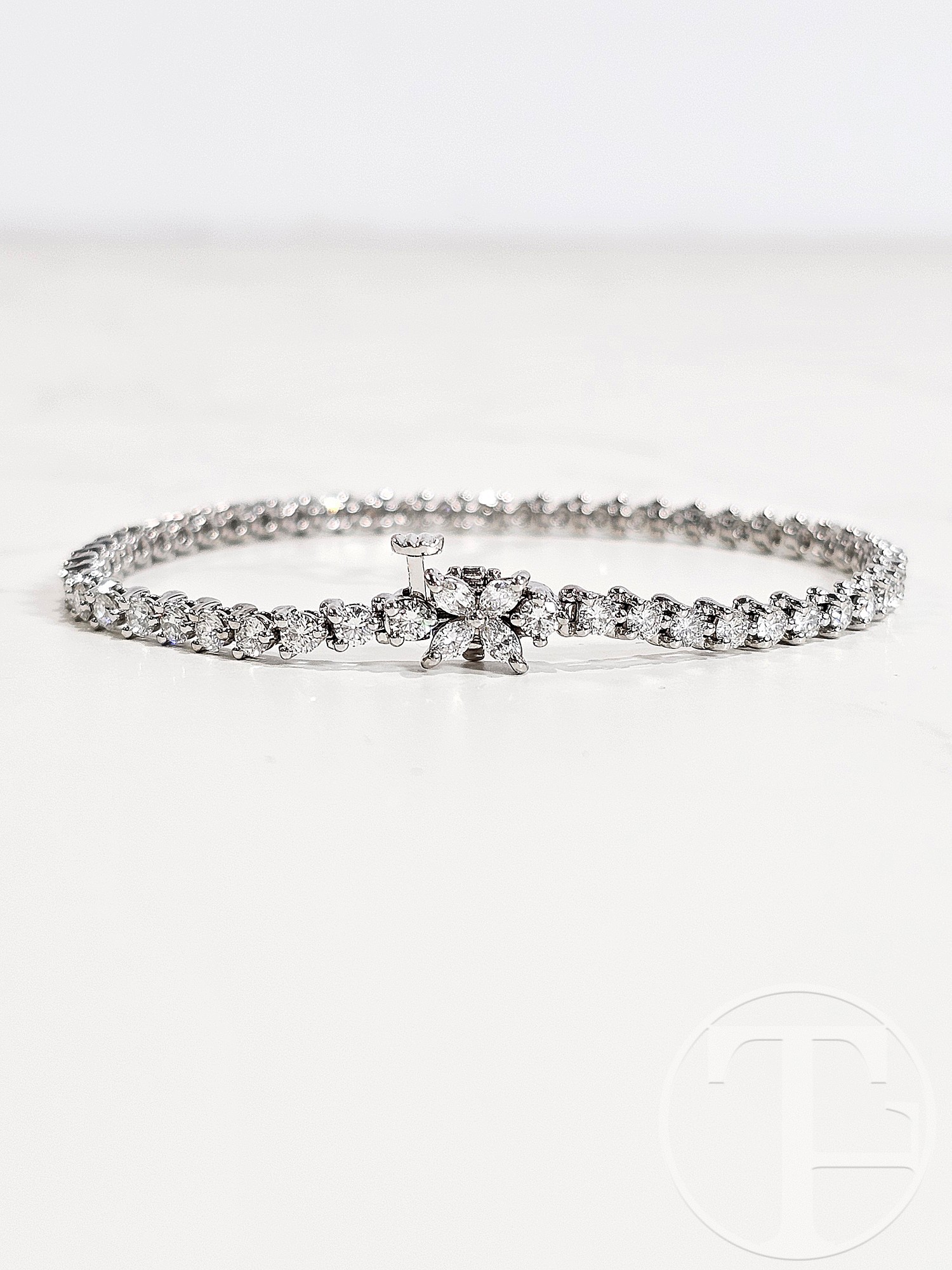 tiffany victoria diamond tennis bracelet, medium tiffany victoria diamond tennis bracelet, medium