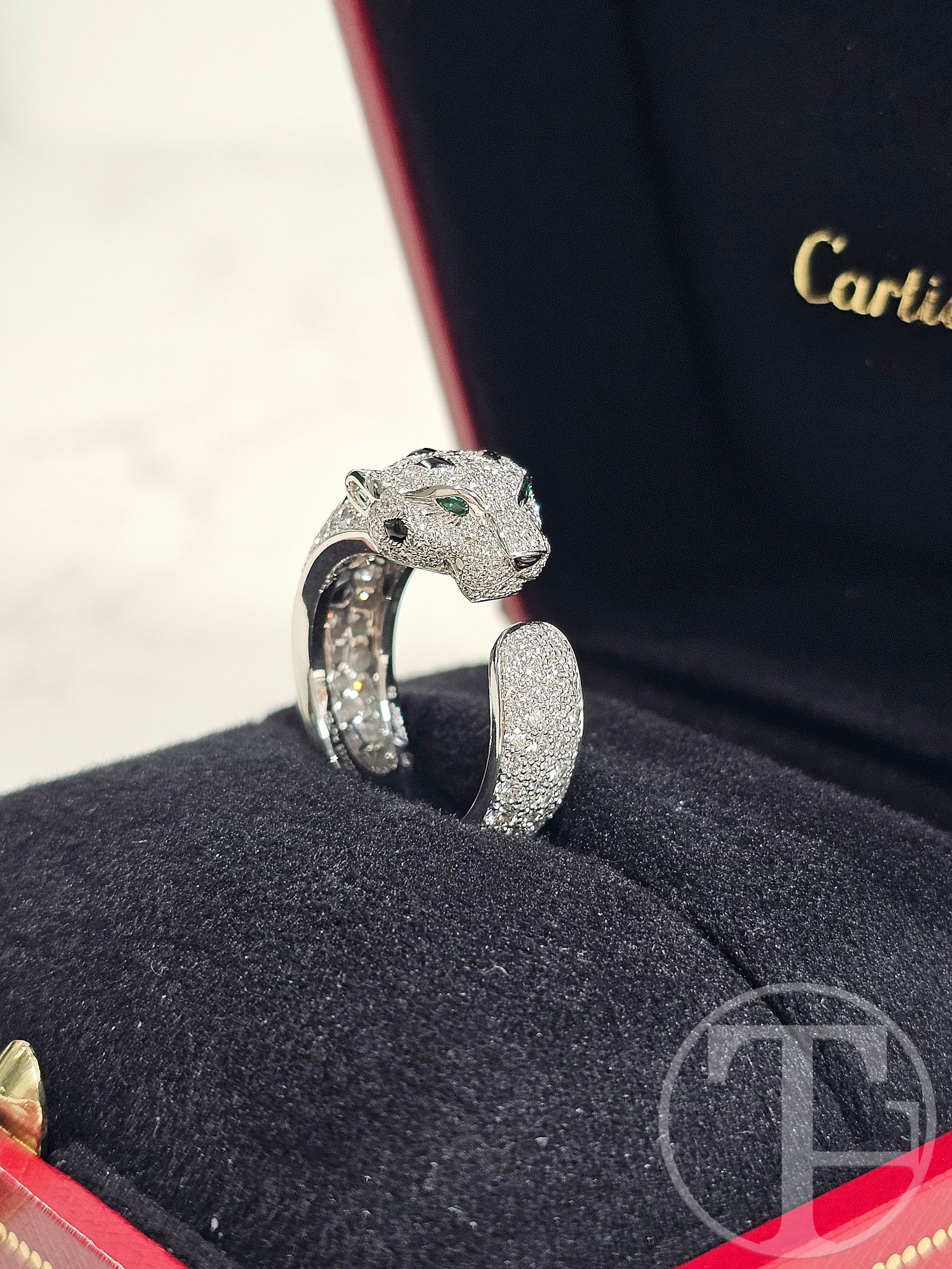 cartier panthère diamond ring, medium model cartier panthère diamond ring, medium model