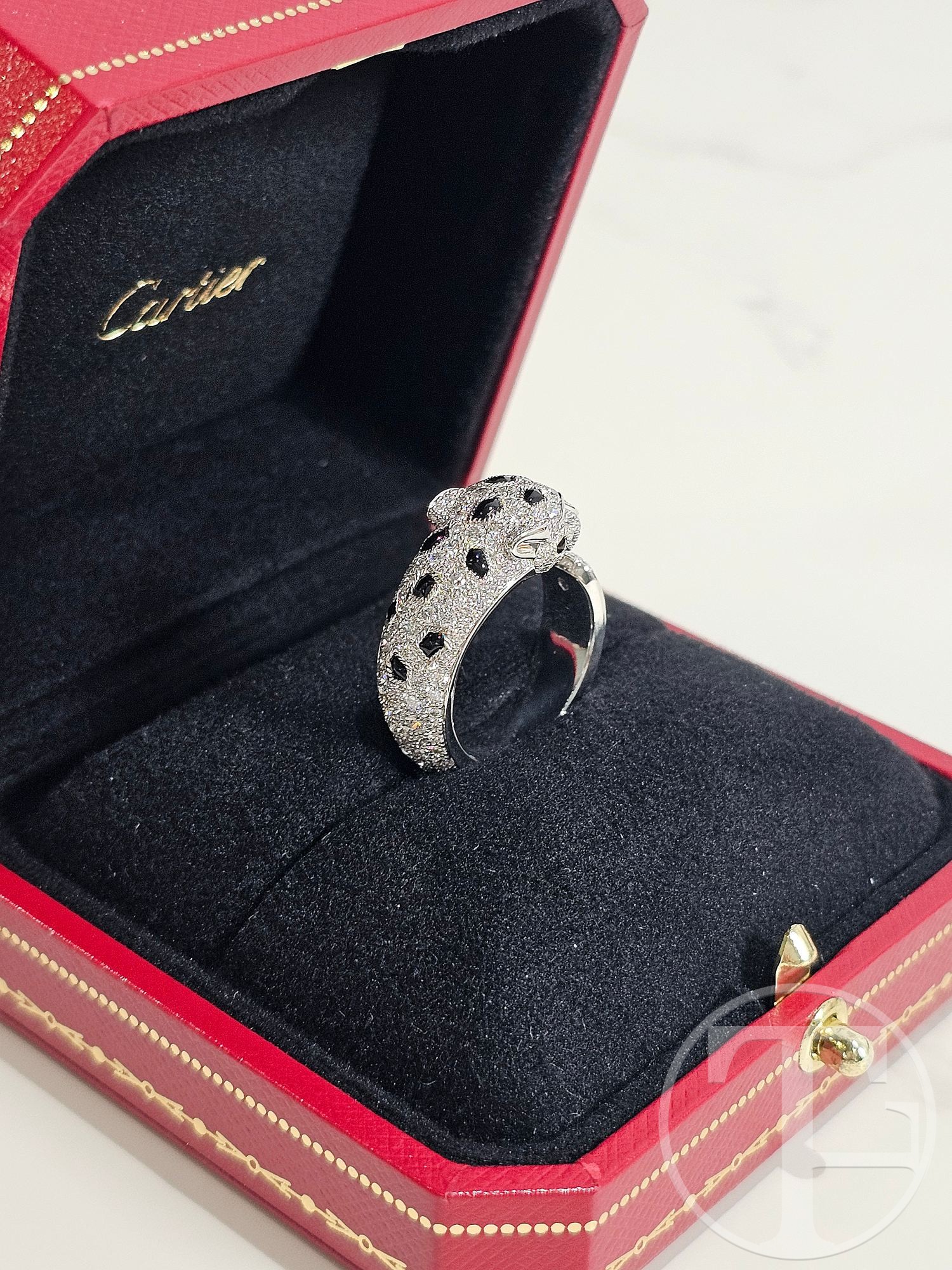 cartier panthère diamond ring, medium model cartier panthère diamond ring, medium model