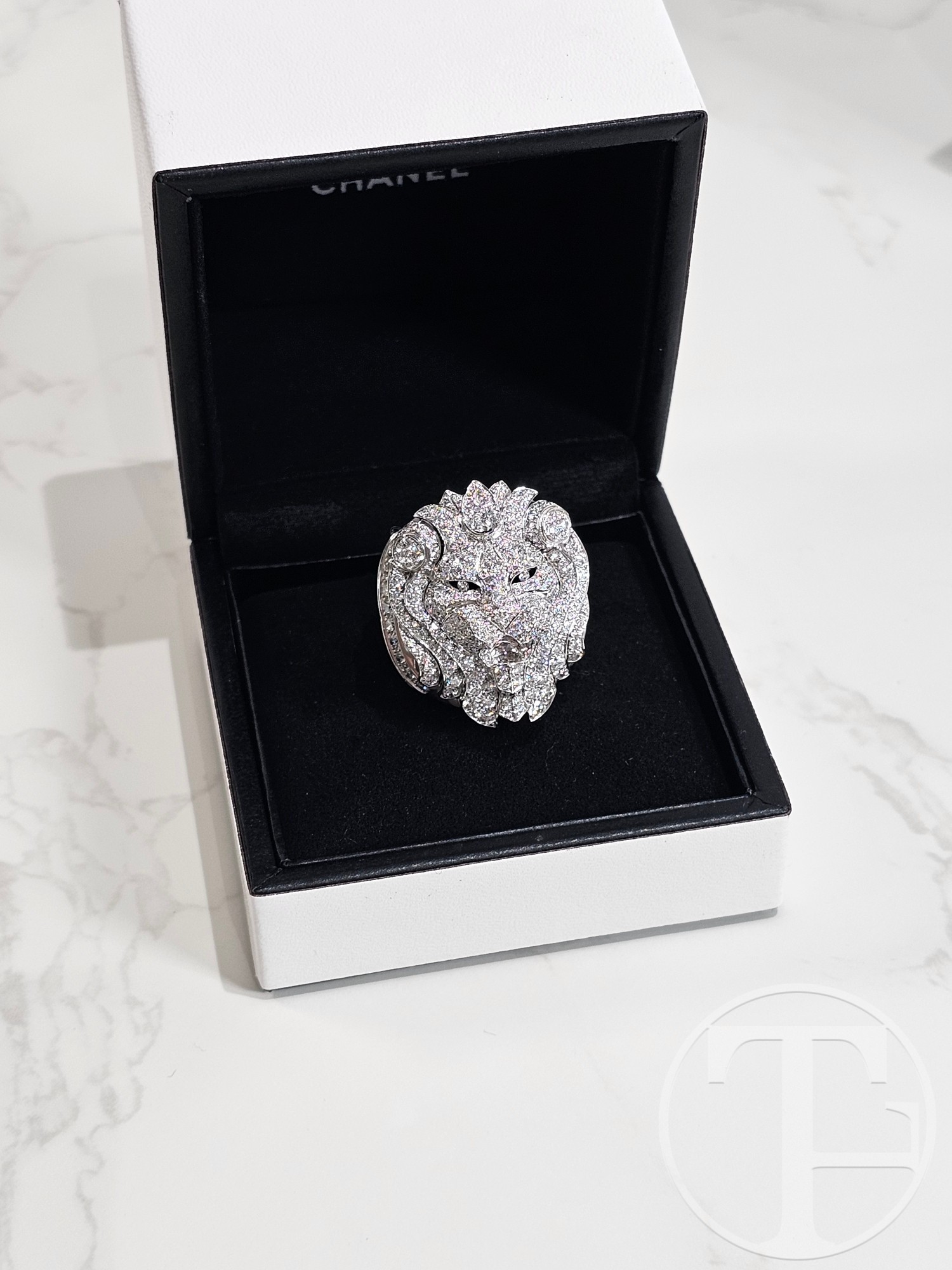 chanel lion diamond & pearl ring chanel lion diamond & pearl ring
