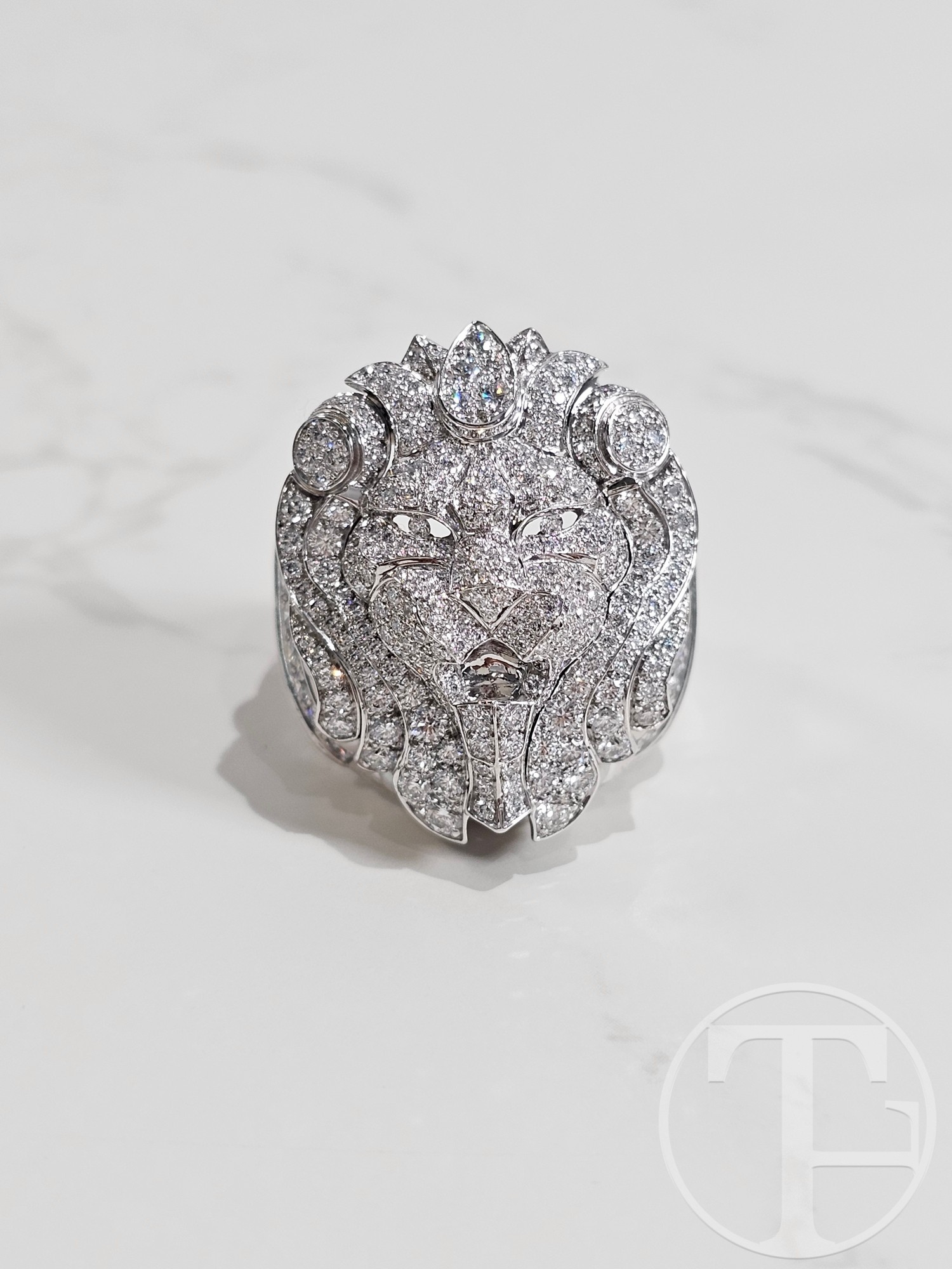 chanel lion diamond & pearl ring chanel lion diamond & pearl ring