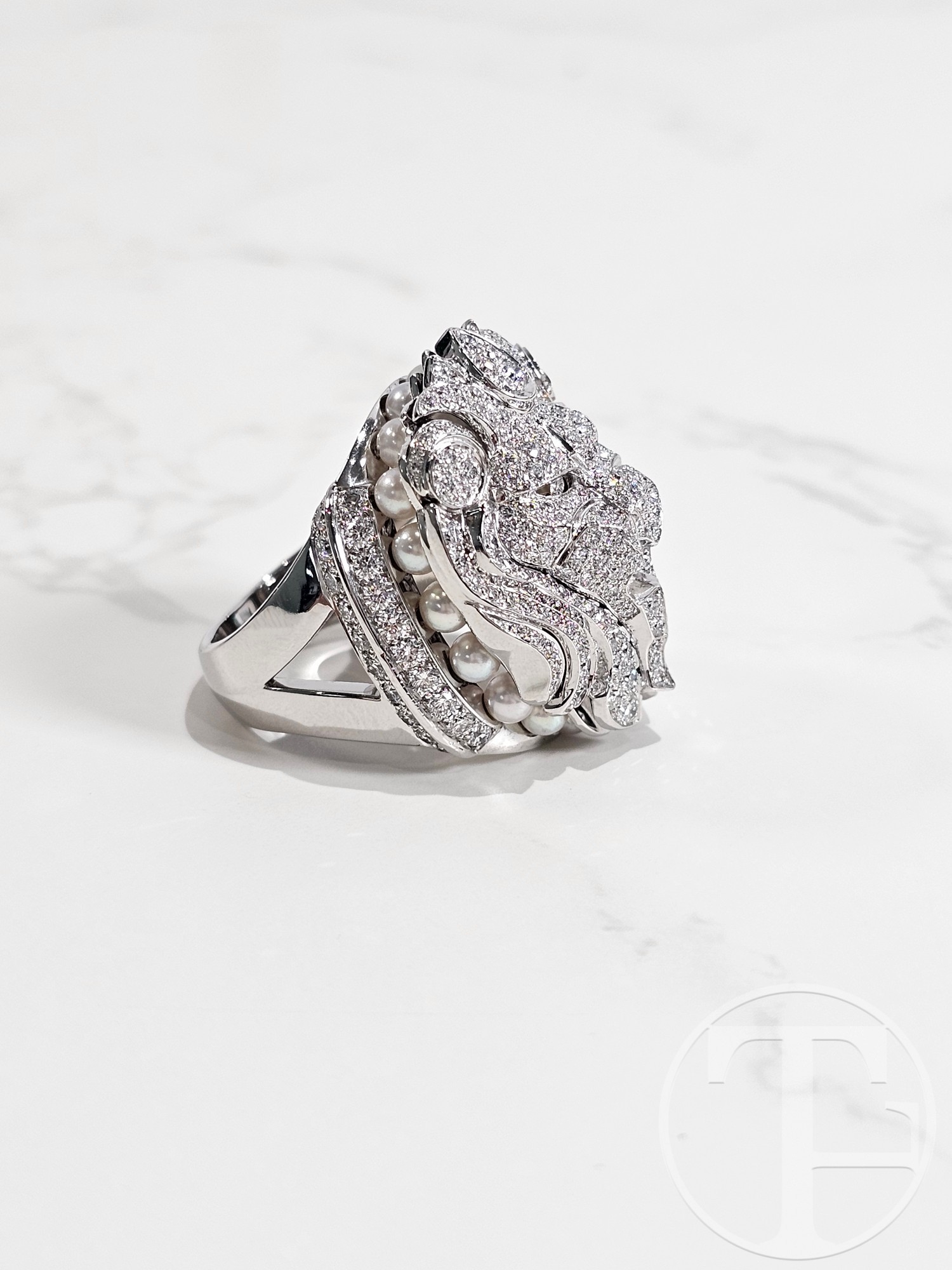 chanel lion diamond & pearl ring chanel lion diamond & pearl ring