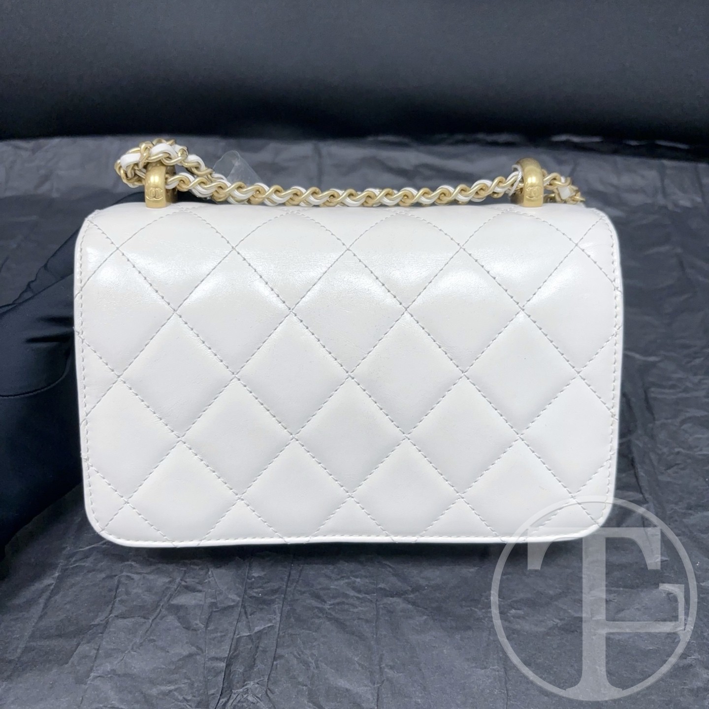 chanel 21 microchipped double gold ball adjustable chain flap bag chanel 21 microchipped double gold ball adjustable chain flap bag