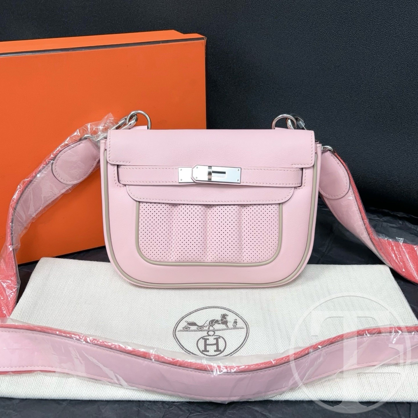 hermes 3q rose sakura swift mini berline 20 stamp t hermes 3q rose sakura swift mini berline 20 stamp t