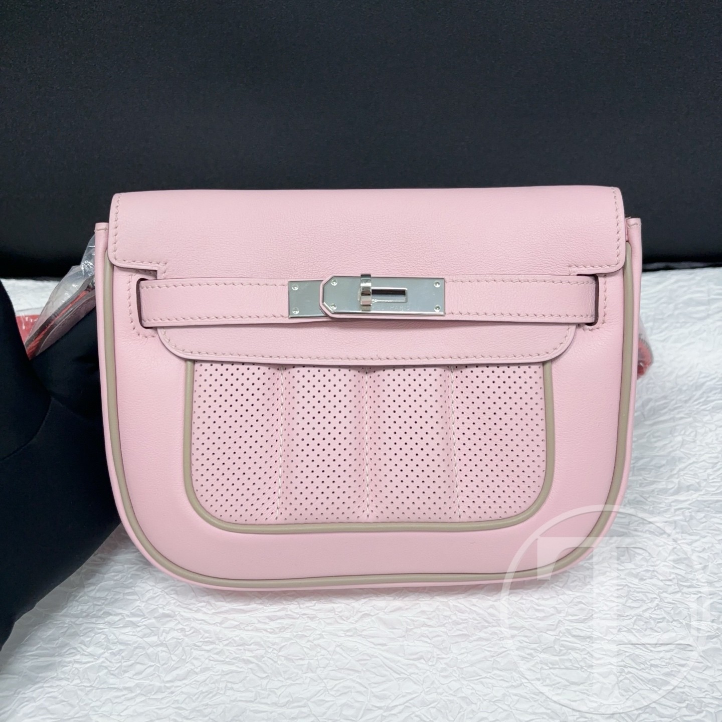 hermes 3q rose sakura swift mini berline 20 stamp t hermes 3q rose sakura swift mini berline 20 stamp t