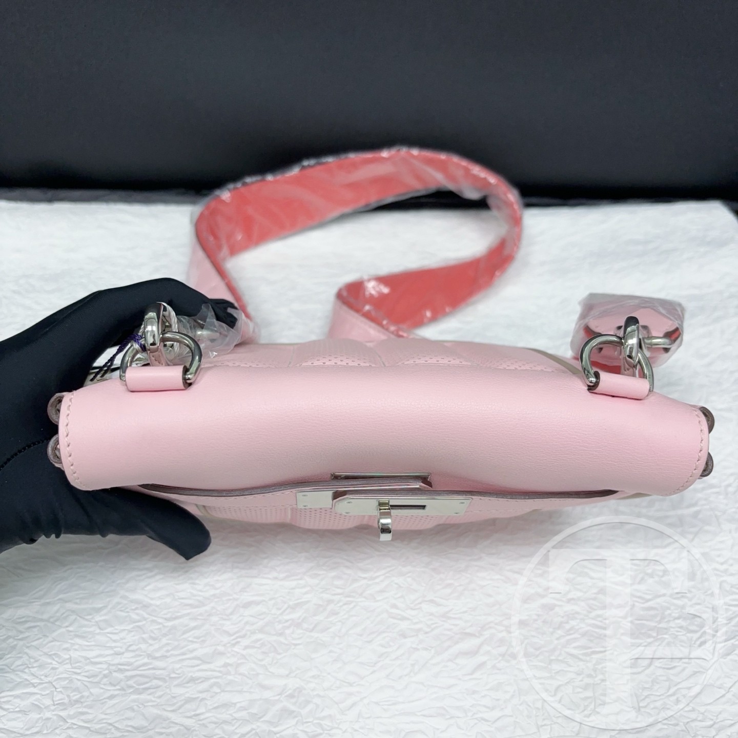 hermes 3q rose sakura swift mini berline 20 stamp t hermes 3q rose sakura swift mini berline 20 stamp t