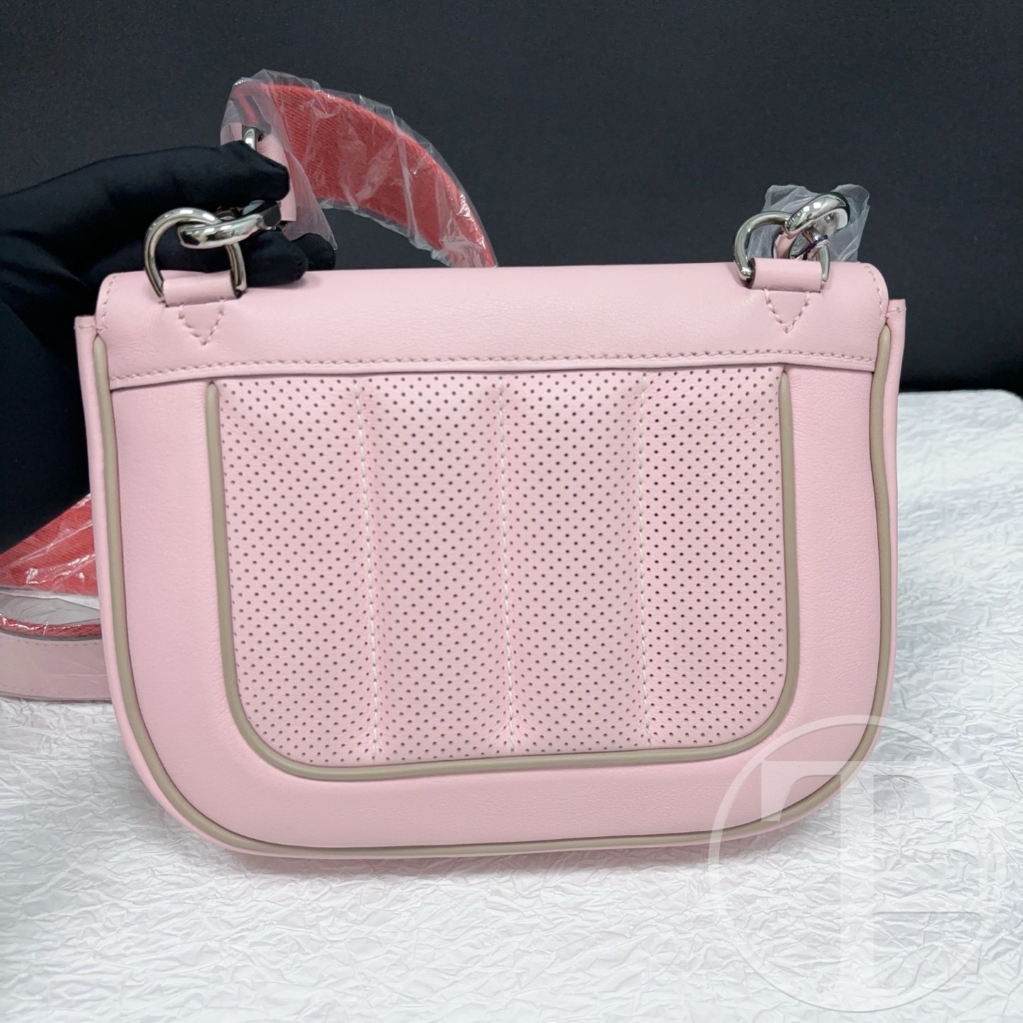 hermes 3q rose sakura swift mini berline 20 stamp t hermes 3q rose sakura swift mini berline 20 stamp t