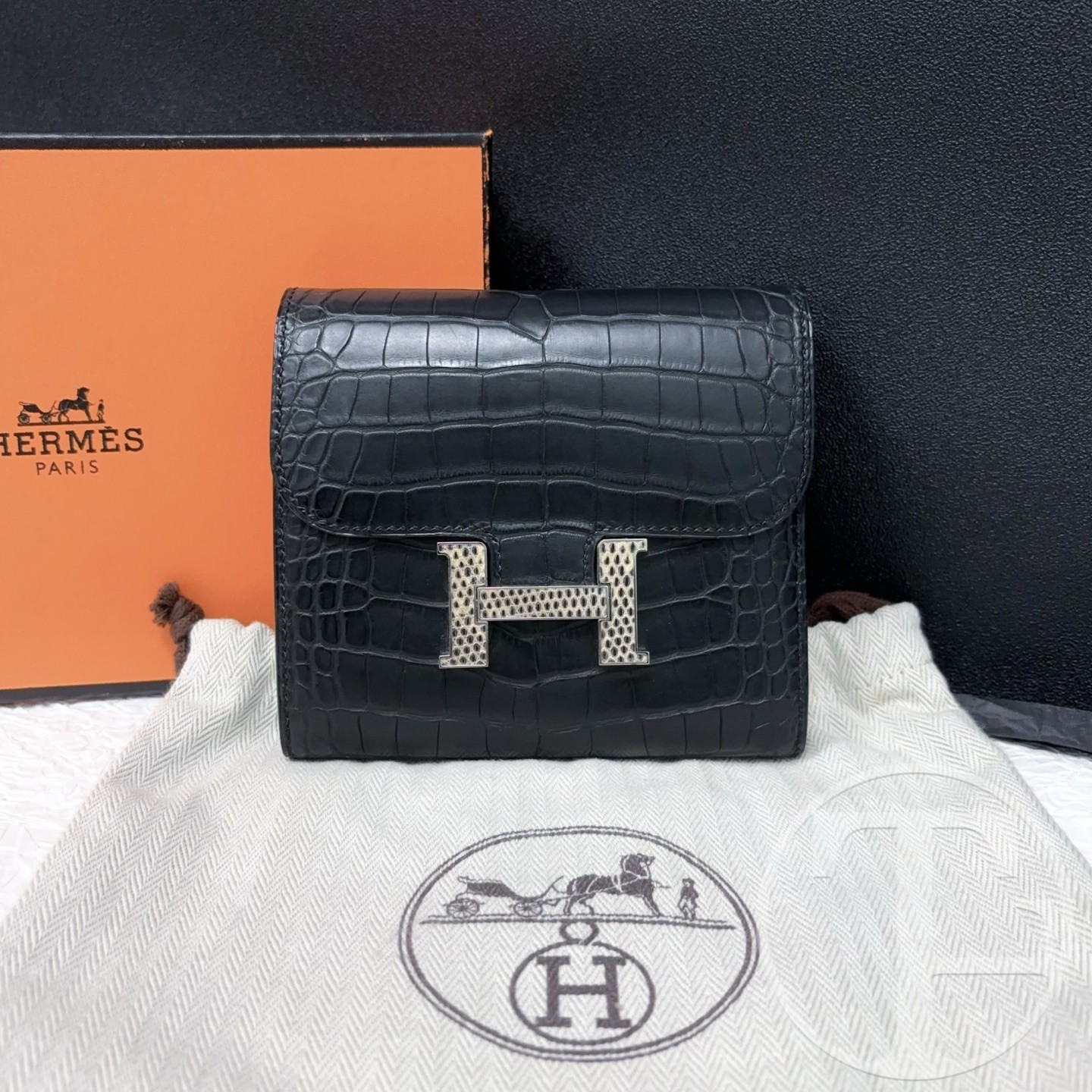 hermes 89 noir matte alligator constance slim wallet stamp d hermes 89 noir matte alligator constance slim wallet stamp d
