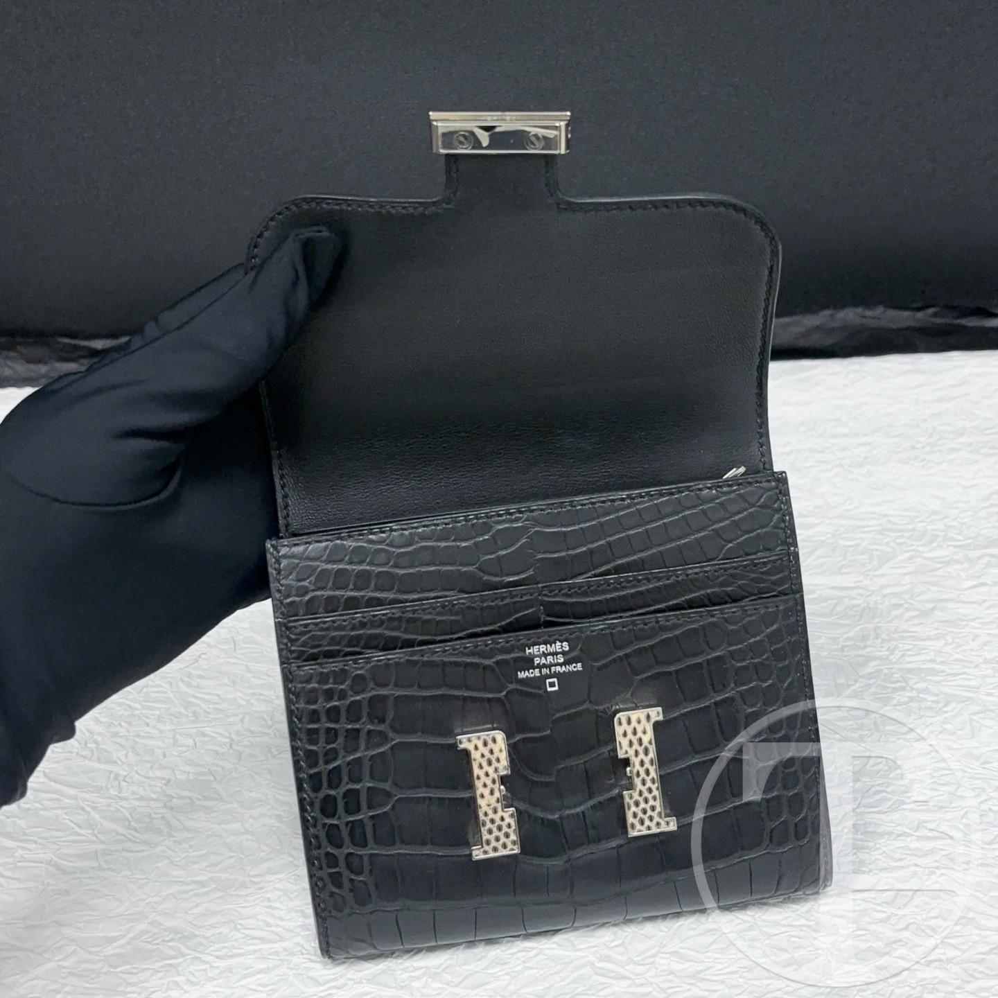 hermes 89 noir matte alligator constance slim wallet stamp d hermes 89 noir matte alligator constance slim wallet stamp d