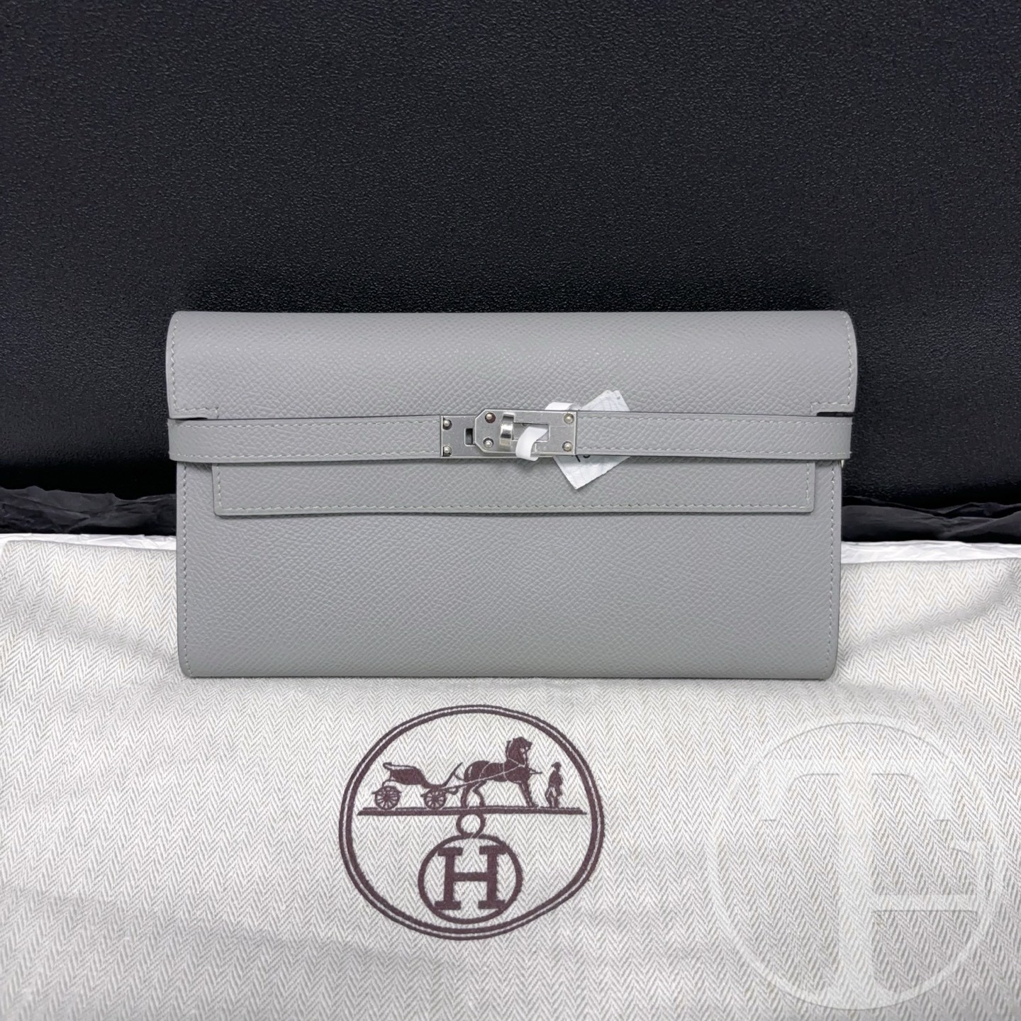 hermes 4z gris pantin epsom kelly classique wallet stamp a hermes 4z gris pantin epsom kelly classique wallet stamp a