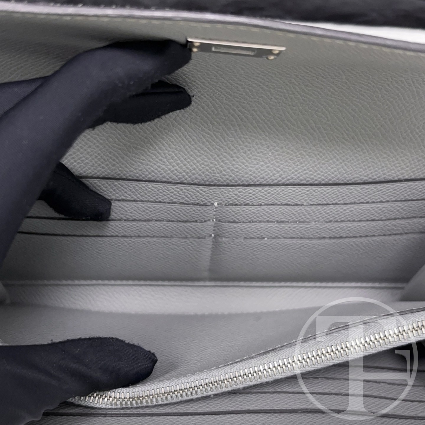 hermes 4z gris pantin epsom kelly classique wallet stamp a hermes 4z gris pantin epsom kelly classique wallet stamp a