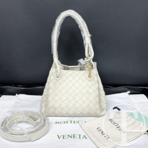 bottega veneta small parachute intrecciato bucket bag in sea salt lambskin
