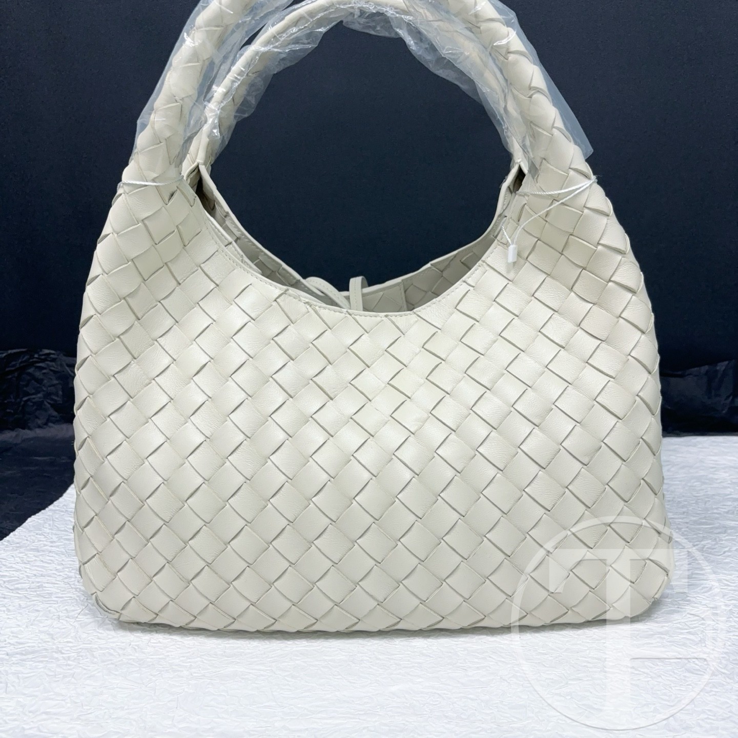 bottega veneta medium campana intrecciato bag in sea salt lambskin bottega veneta medium campana intrecciato bag in sea salt lambskin