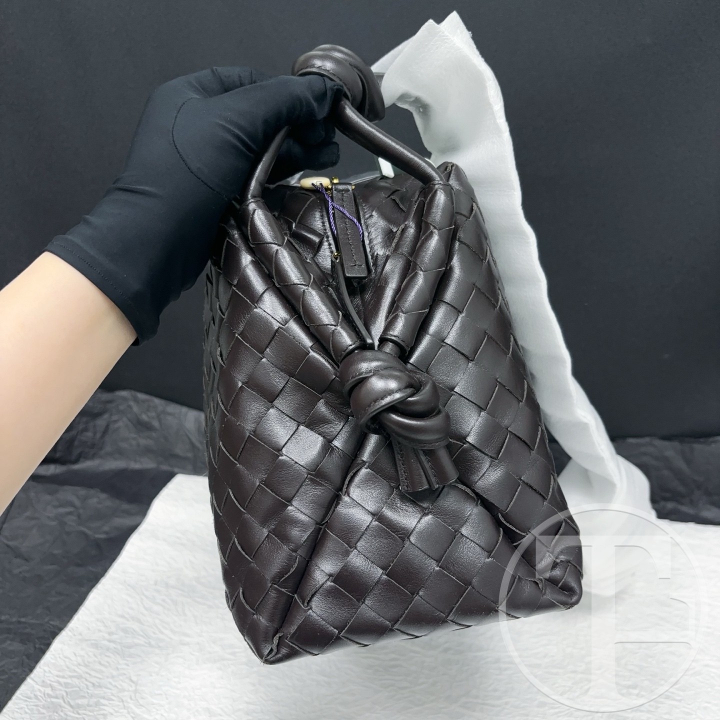bottega veneta loop weekender intrecciato pillow bag in fondant calfskin bottega veneta loop weekender intrecciato pillow bag in fondant calfskin