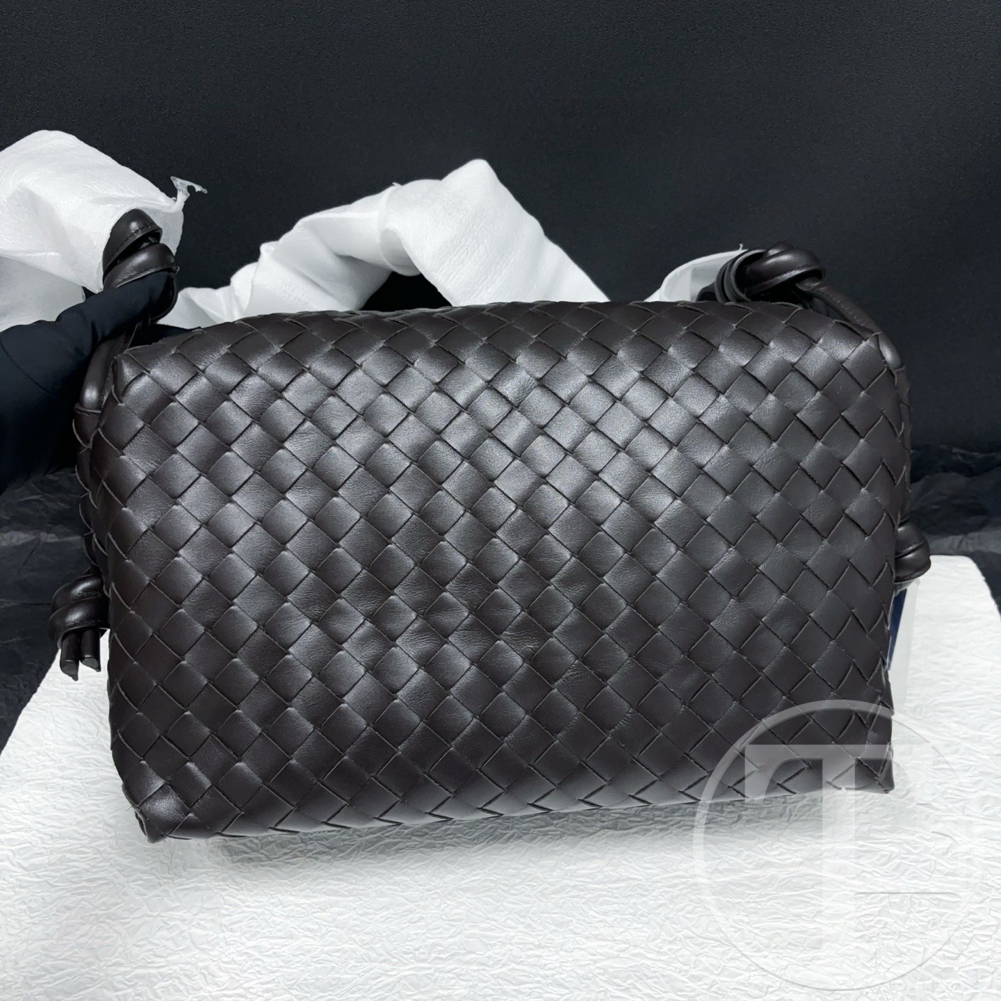 bottega veneta loop weekender intrecciato pillow bag in fondant calfskin bottega veneta loop weekender intrecciato pillow bag in fondant calfskin