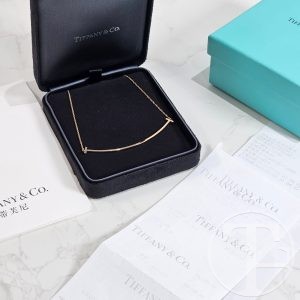 Home tiffany t smile necklace